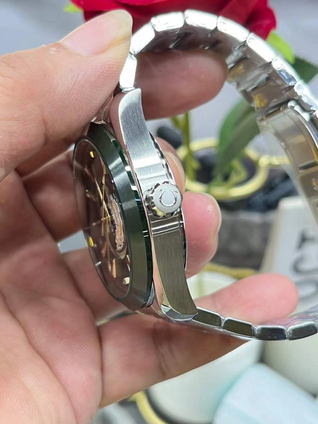 CBD Factory Omega Seamaster Aqua Terra 150M GMT Worldtimer 43mm Green Dial Green Ceramic Bezel (220.30.43.22.10.001) 1:1 Super Clone – DD8938 Movement Bright 277